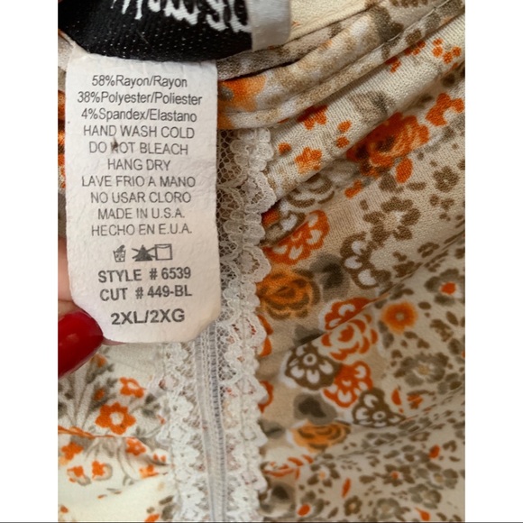 New Woman Vintage Floral Top - Picture 6 of 6